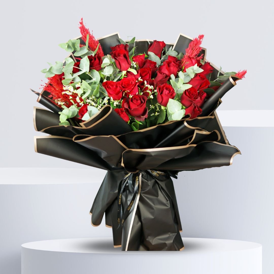 Stylish Red Bouquet - Chic Roses with Pampas Grass