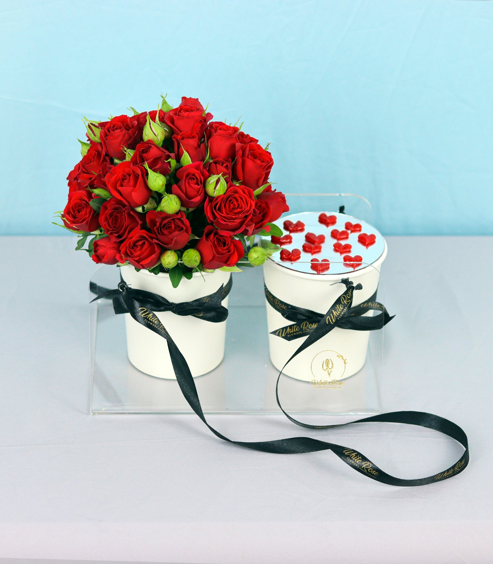 Love in a Cup - Red Roses and Cake in Acrylic Bag