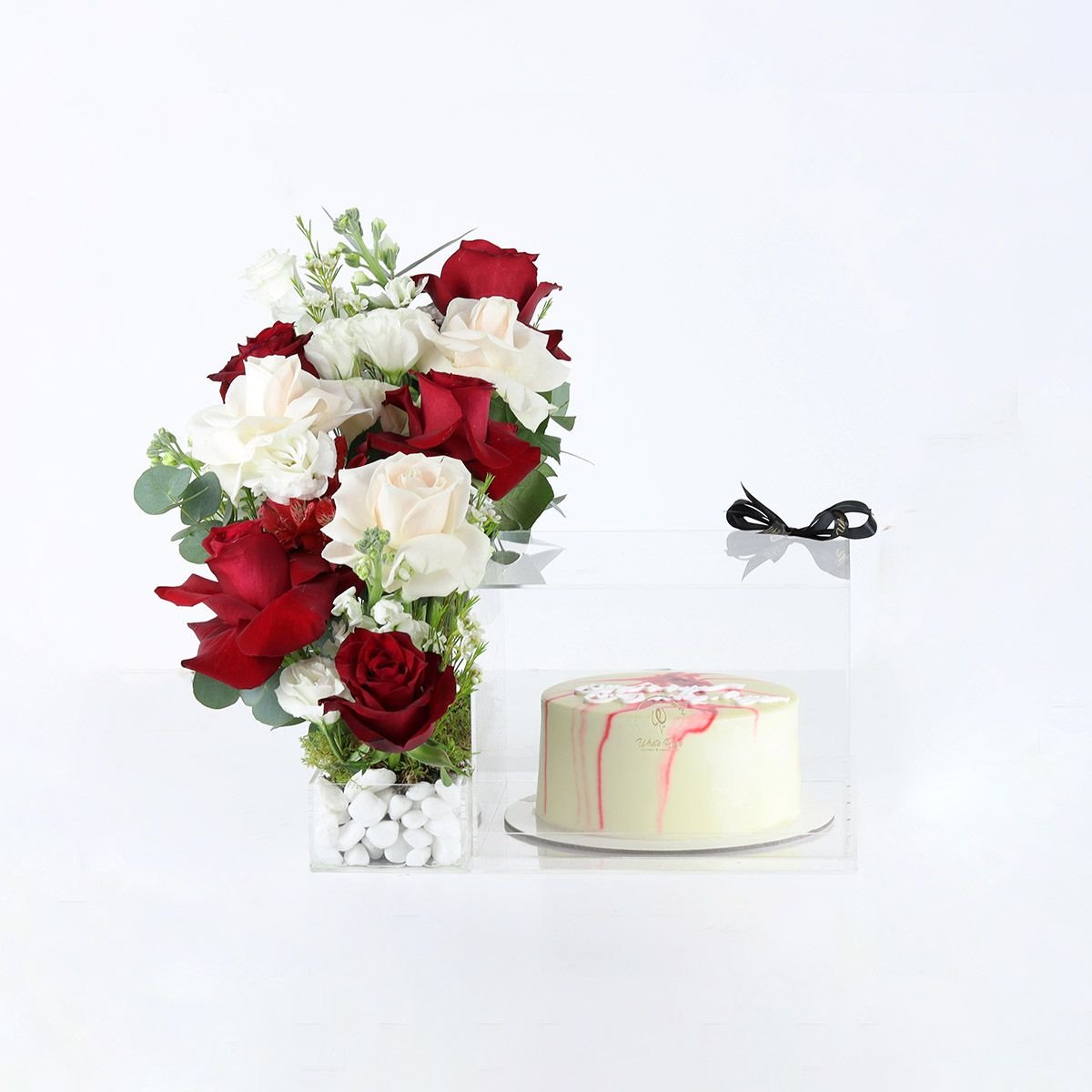 Cake and Rose Flower Fusion - 500g Cake with Mixed Roses