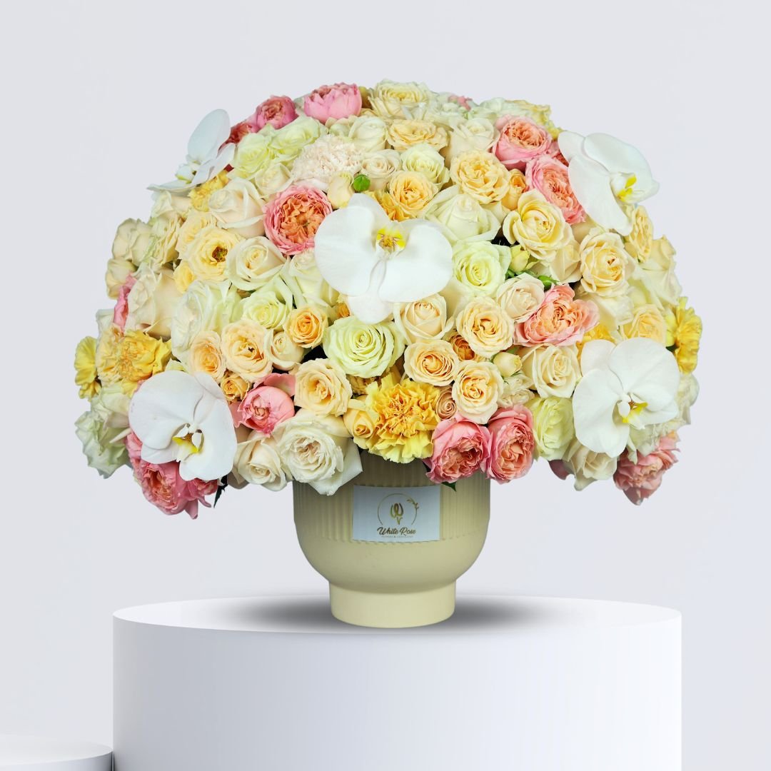 Exceptional Floral Arrangement - Luxurious Flowers in a Stylish Vase