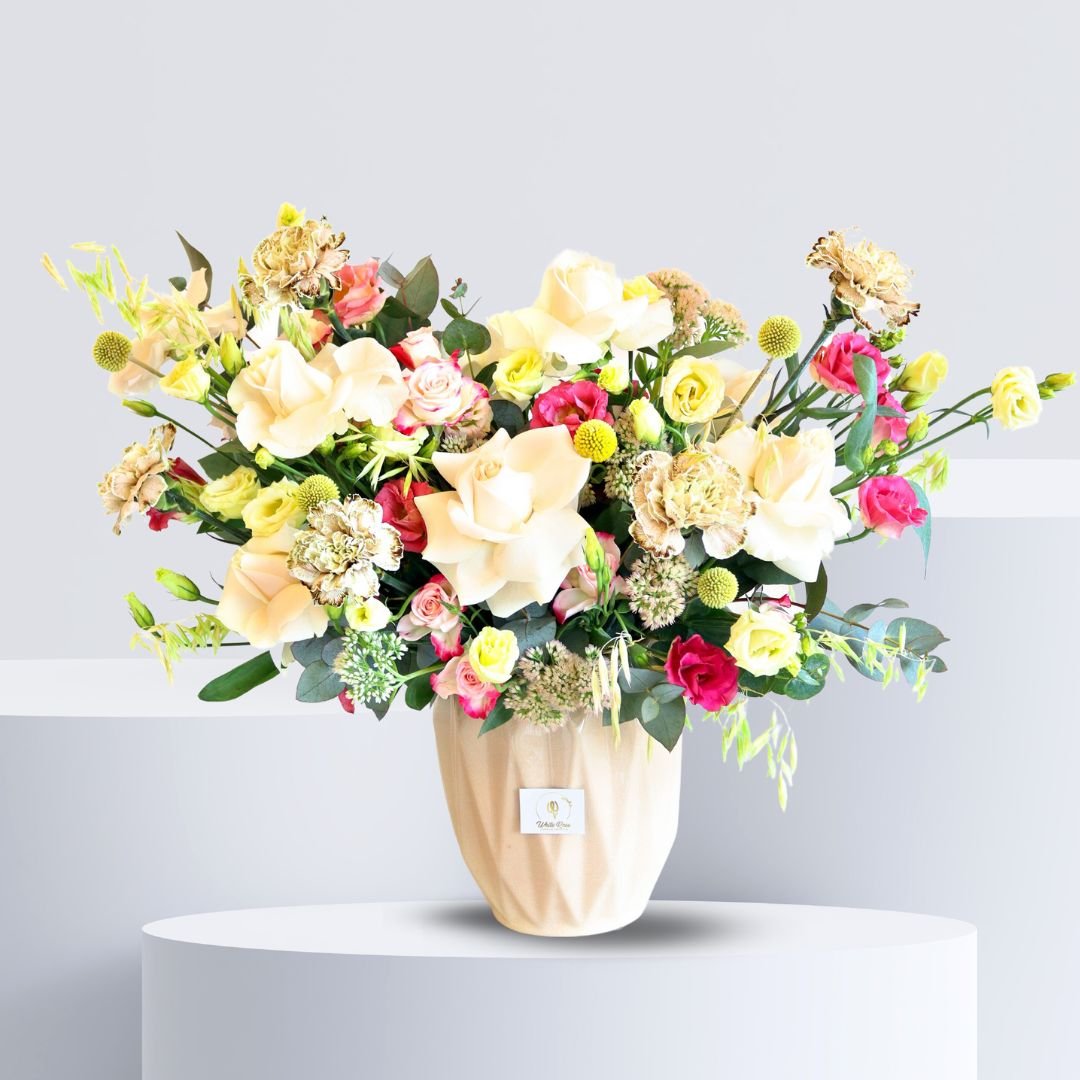 High Style Flower Vase - Elegant Floral Centerpiece