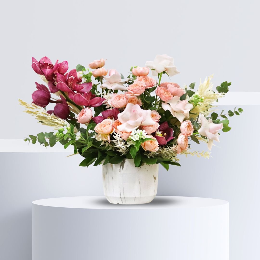 Solaris Vase Arrangement - Radiant Floral Display for Elegant Spaces