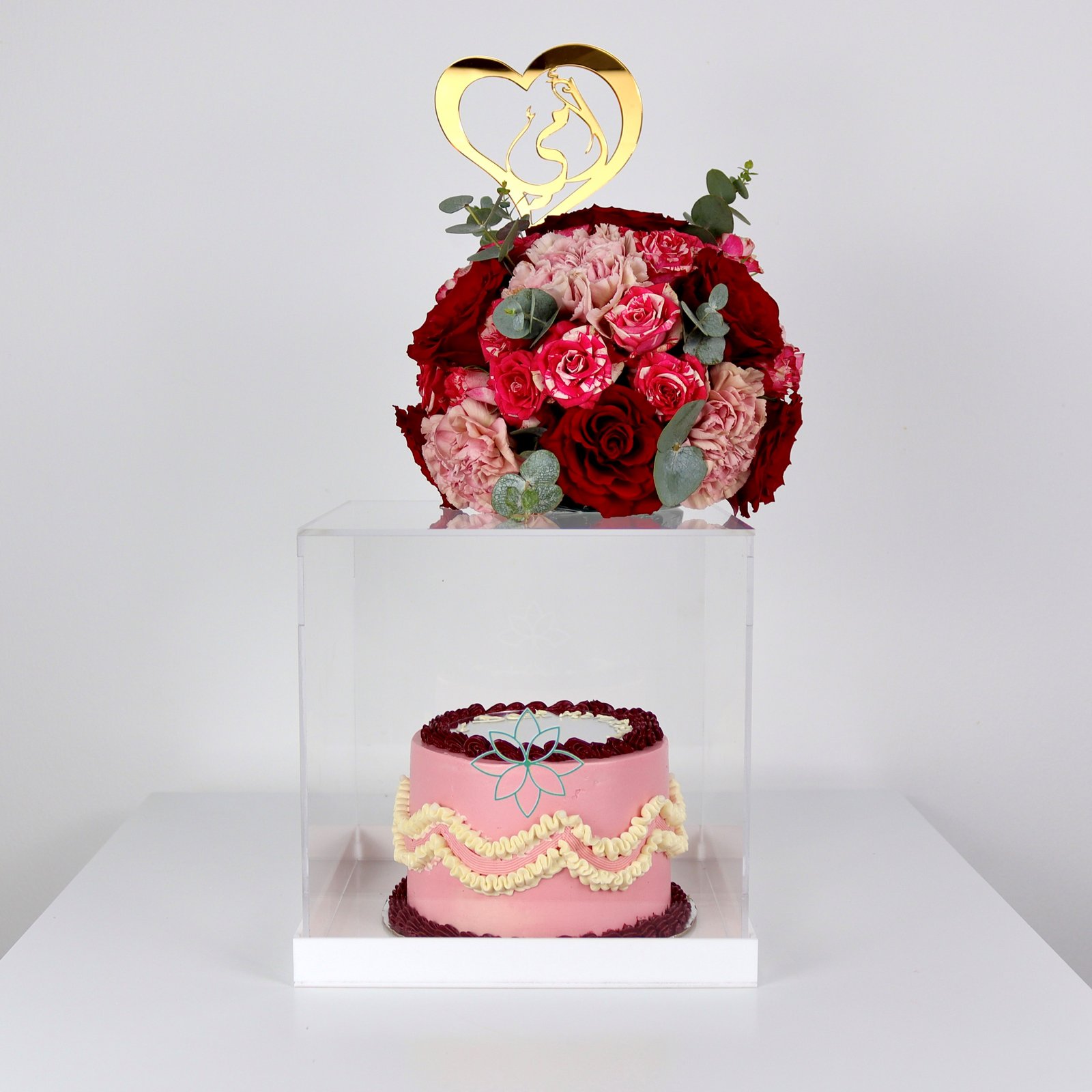 Mirror Cake in Acrylic Box - Half KG with Fresh Flowers